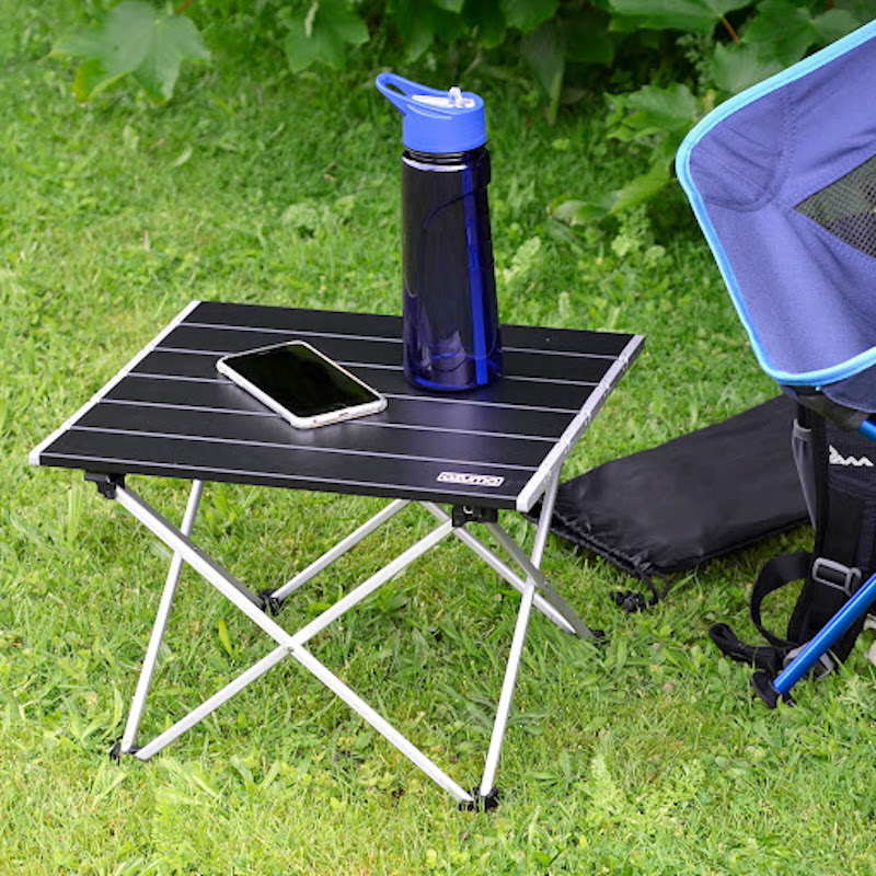 Folding camping table